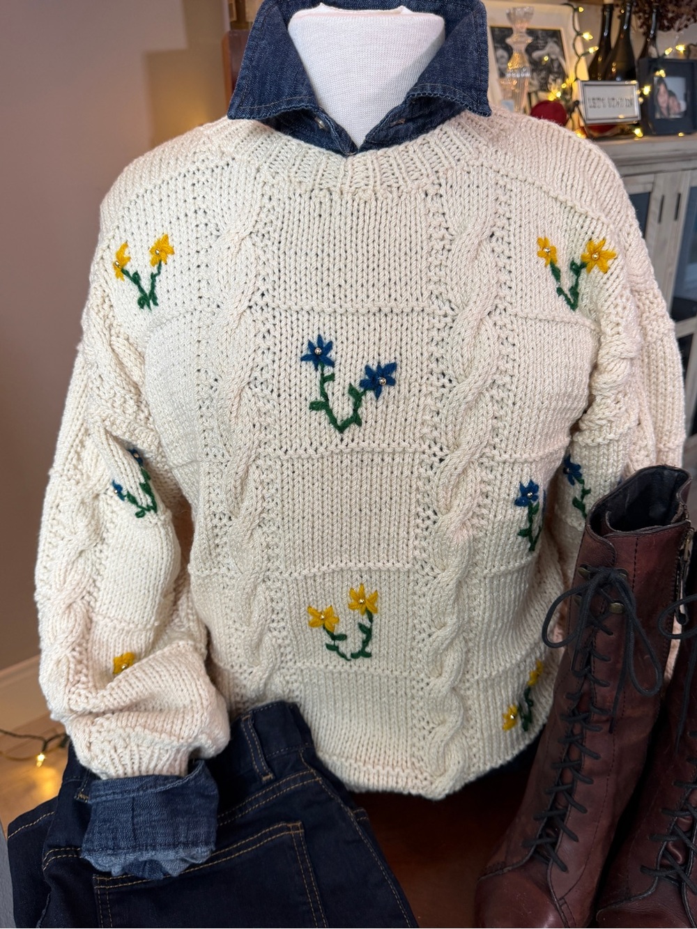 Handmade Ivory Cable Knit Floral Embroidered Sweater M/L Cottagecore - Picture 2 of 10